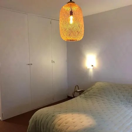 Appartement T3 Au Milieu Des Pins, Terrasse Sud, Vue Mer, A Pieds, Fibre Et Garage Prive Inclus Les Lecques